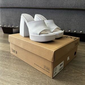 Bar III Womens Nessa P Slip On Casual Platform Sandals in White